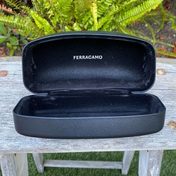 Salvatore Ferragamo Black Sunglasses Case w/Cleaning Cloth & Card. EUC! Designer - Picture 3 of 6